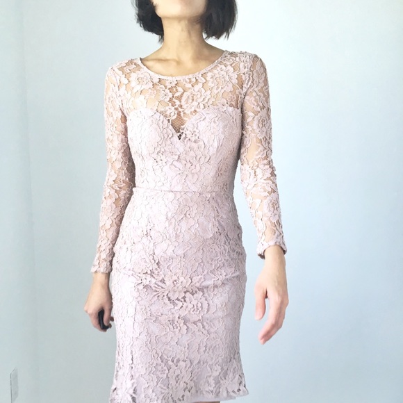 Carissa sweetheart body hugging lace dress - Picture 2 of 7